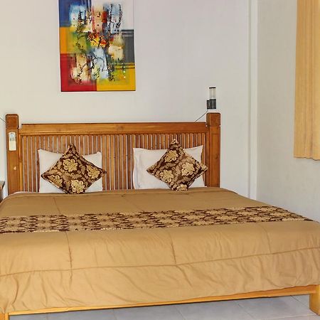 Star Two Thousand Bungalow Nusa Lembongan  Exterior photo