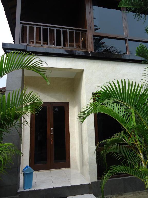 Star Two Thousand Bungalow Nusa Lembongan  Exterior photo