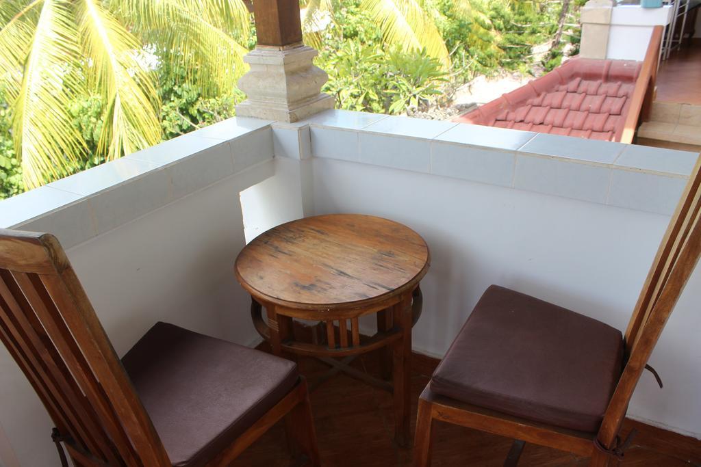 Star Two Thousand Bungalow Nusa Lembongan  Exterior photo