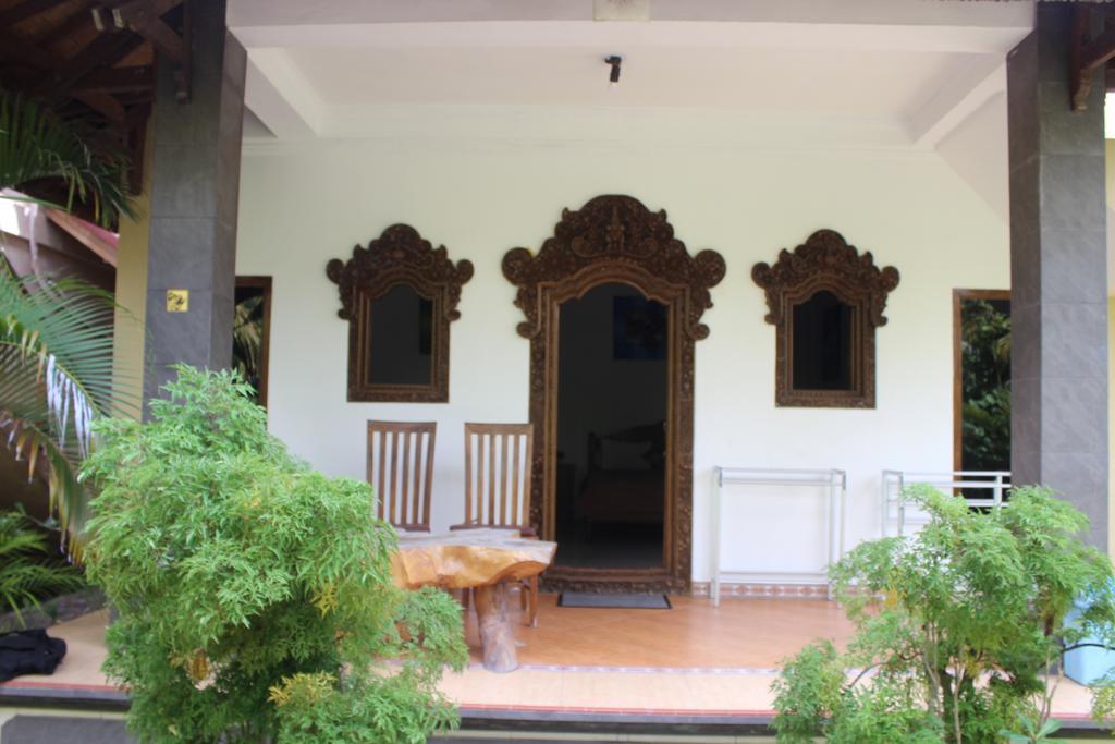 Star Two Thousand Bungalow Nusa Lembongan  Exterior photo